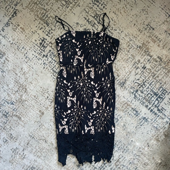 Black Midi Dress by Aqua Lace over Nude XS - Picture 4 of 9